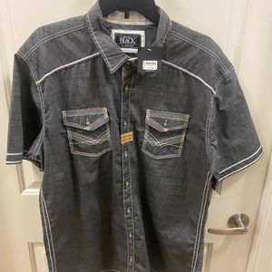 Mens Buckle Black NWT short sleeve button down shirt in size XL.
